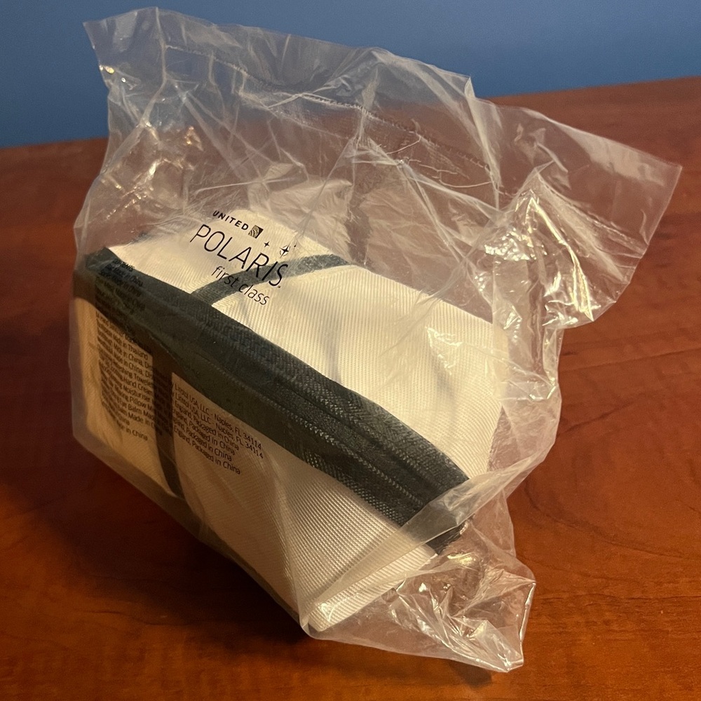 United Airlines Saks Fifth Avenue Polaris First Class Amenity Kit